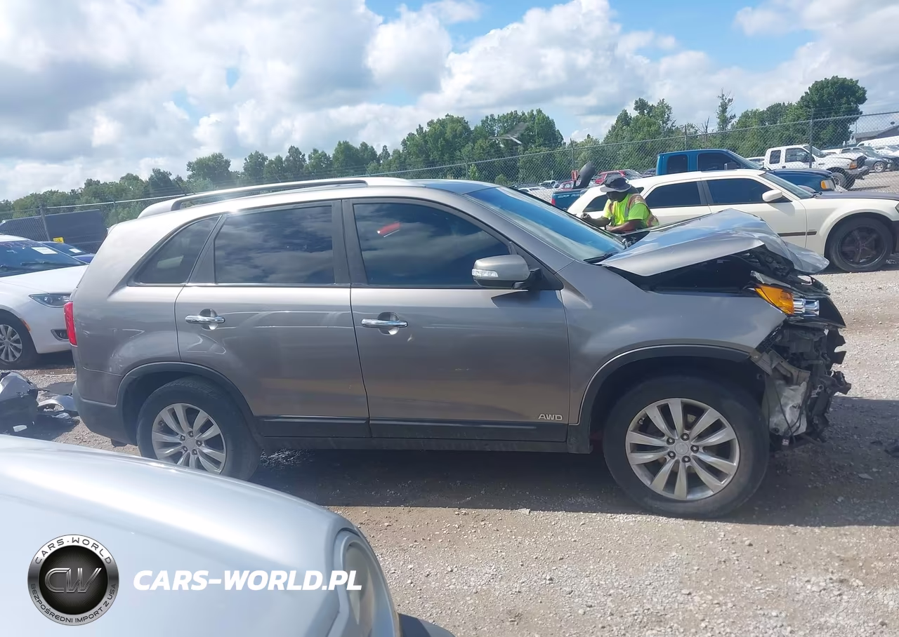 2011 Kia Sorento Lx V6 VIN:5XYKTDA25BG142364 - 14
