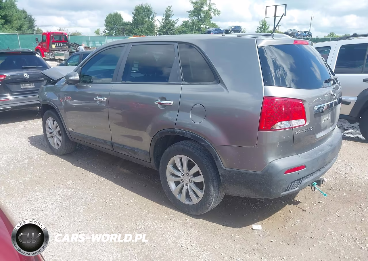 2011 Kia Sorento Lx V6 VIN:5XYKTDA25BG142364 - 3