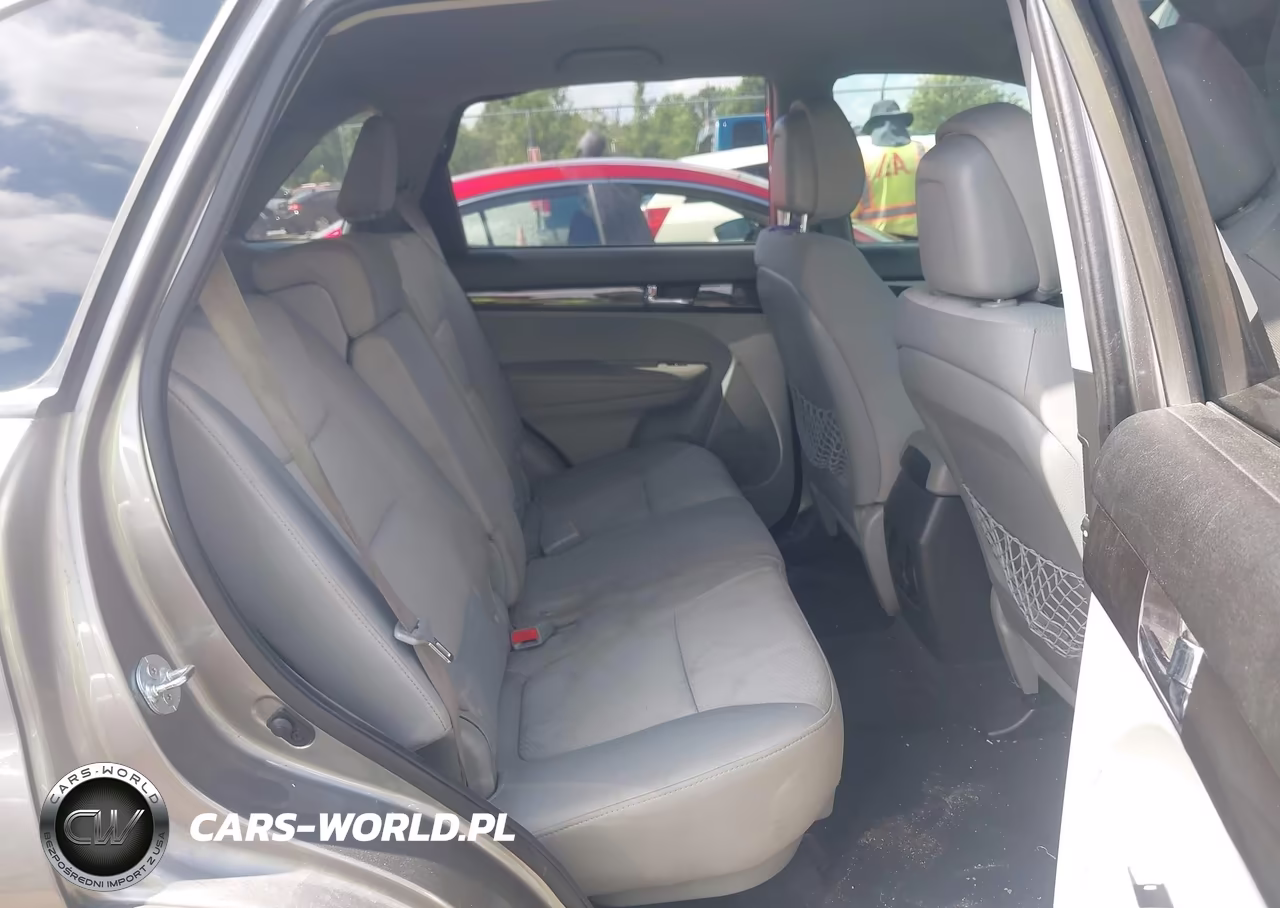 2011 Kia Sorento Lx V6 VIN:5XYKTDA25BG142364 - 8