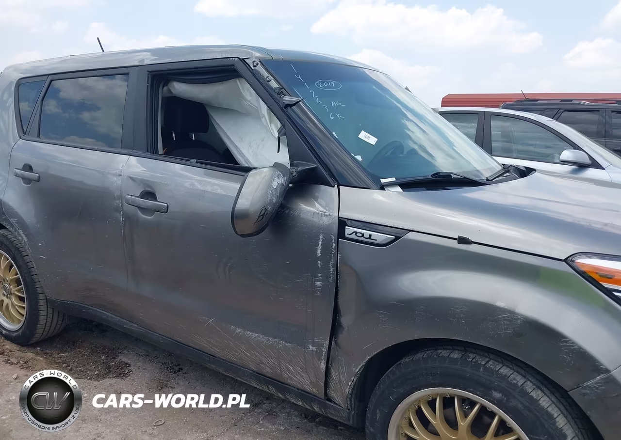 2019 Kia Soul + VIN:KNDJP3A52K7698746 - 13