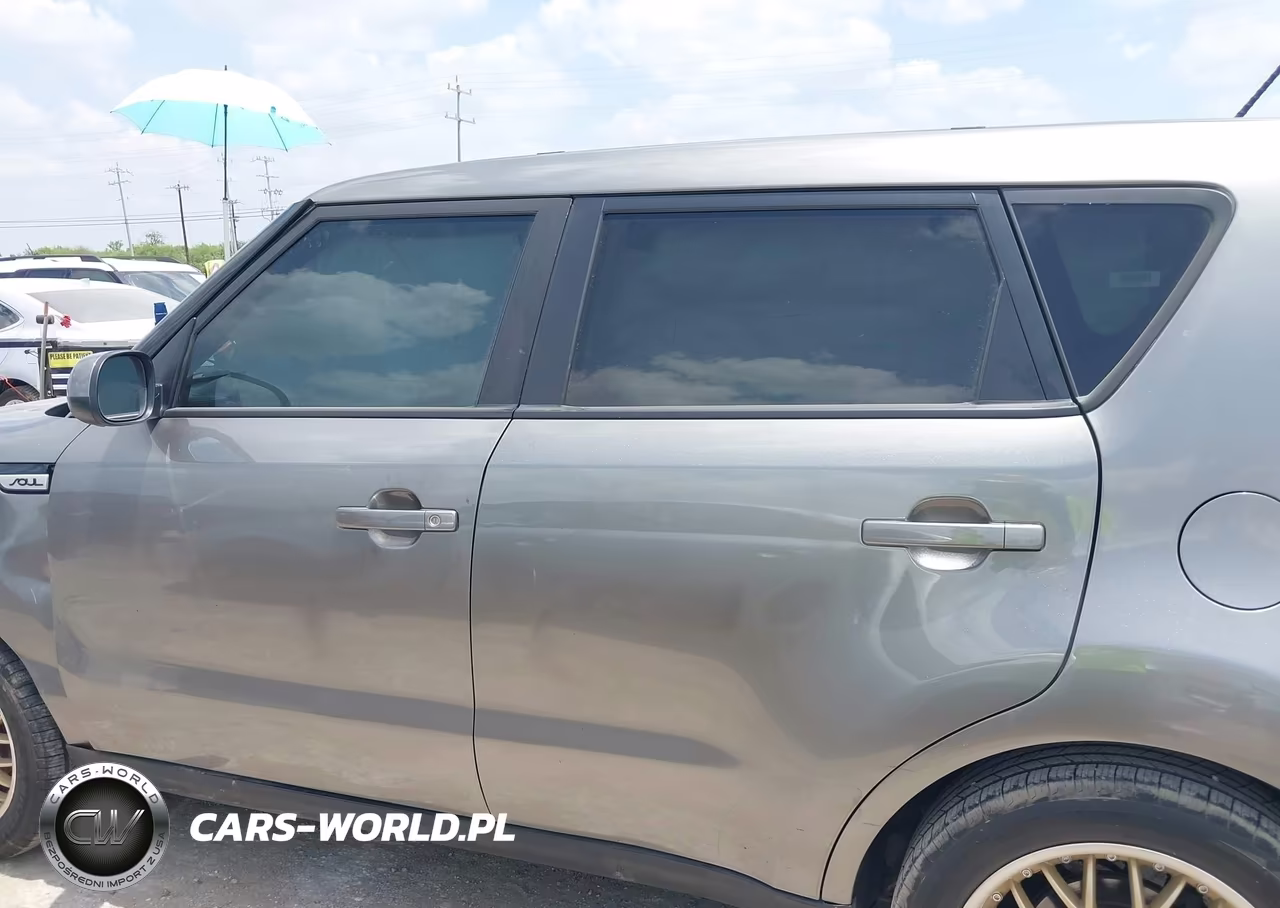 2019 Kia Soul + VIN:KNDJP3A52K7698746 - 14