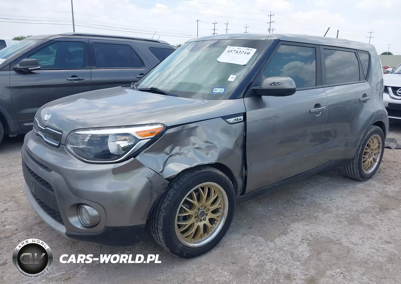 2019 Kia Soul + VIN:KNDJP3A52K7698746 - 2