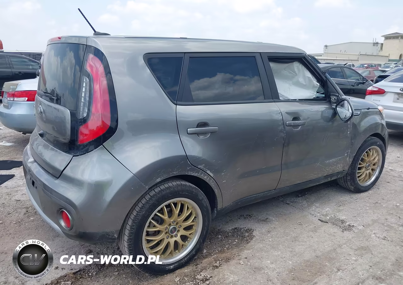 2019 Kia Soul + VIN:KNDJP3A52K7698746 - 4