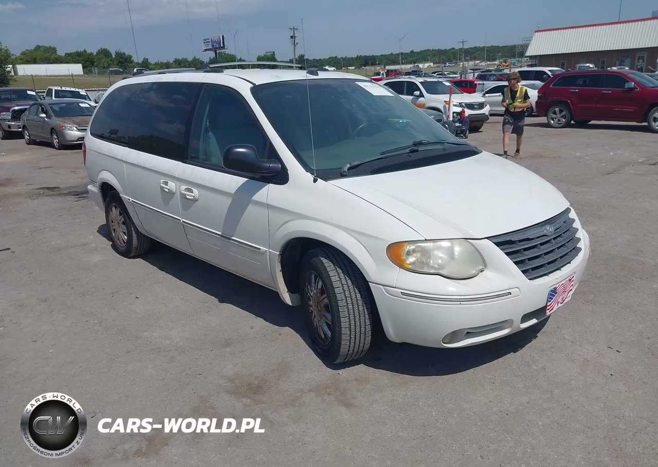 2005 Chrysler Town & Country Limited
