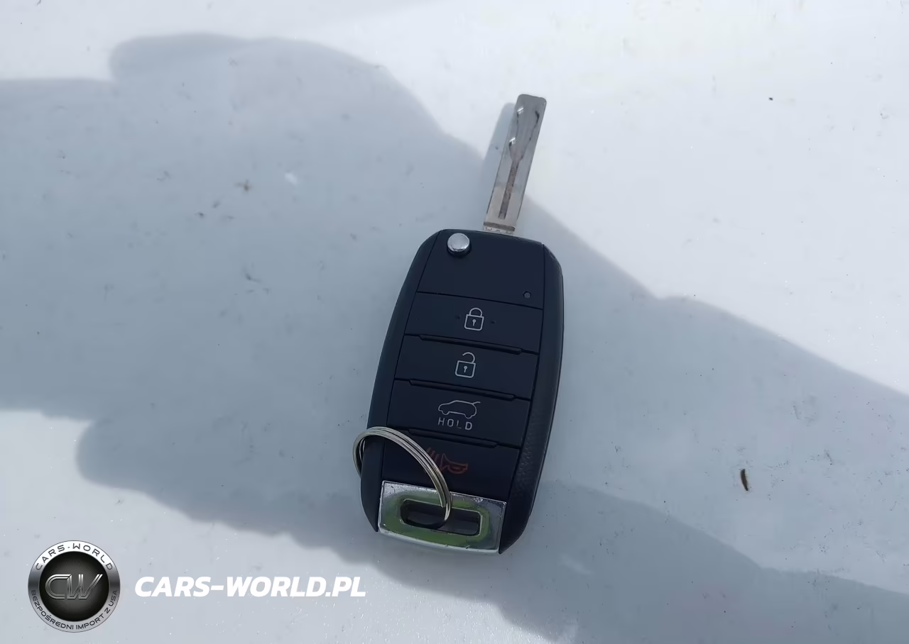 2016 Kia Soul + VIN:KNDJP3A53G7869592 - 11