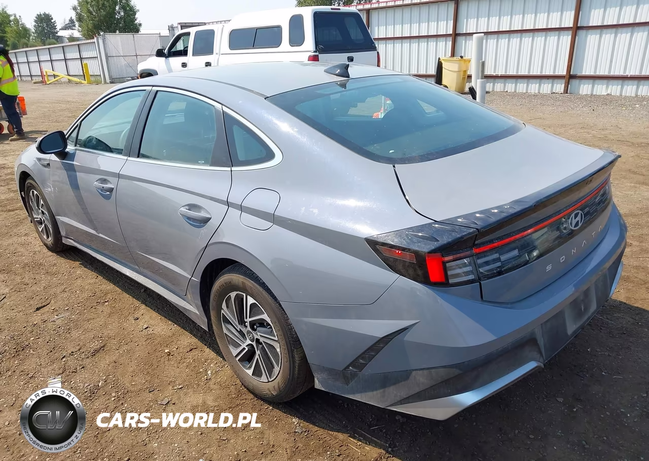 2026 Hyundai Sonata Hybrid Blue VIN:KMHL24JJ1TA167144 - 3