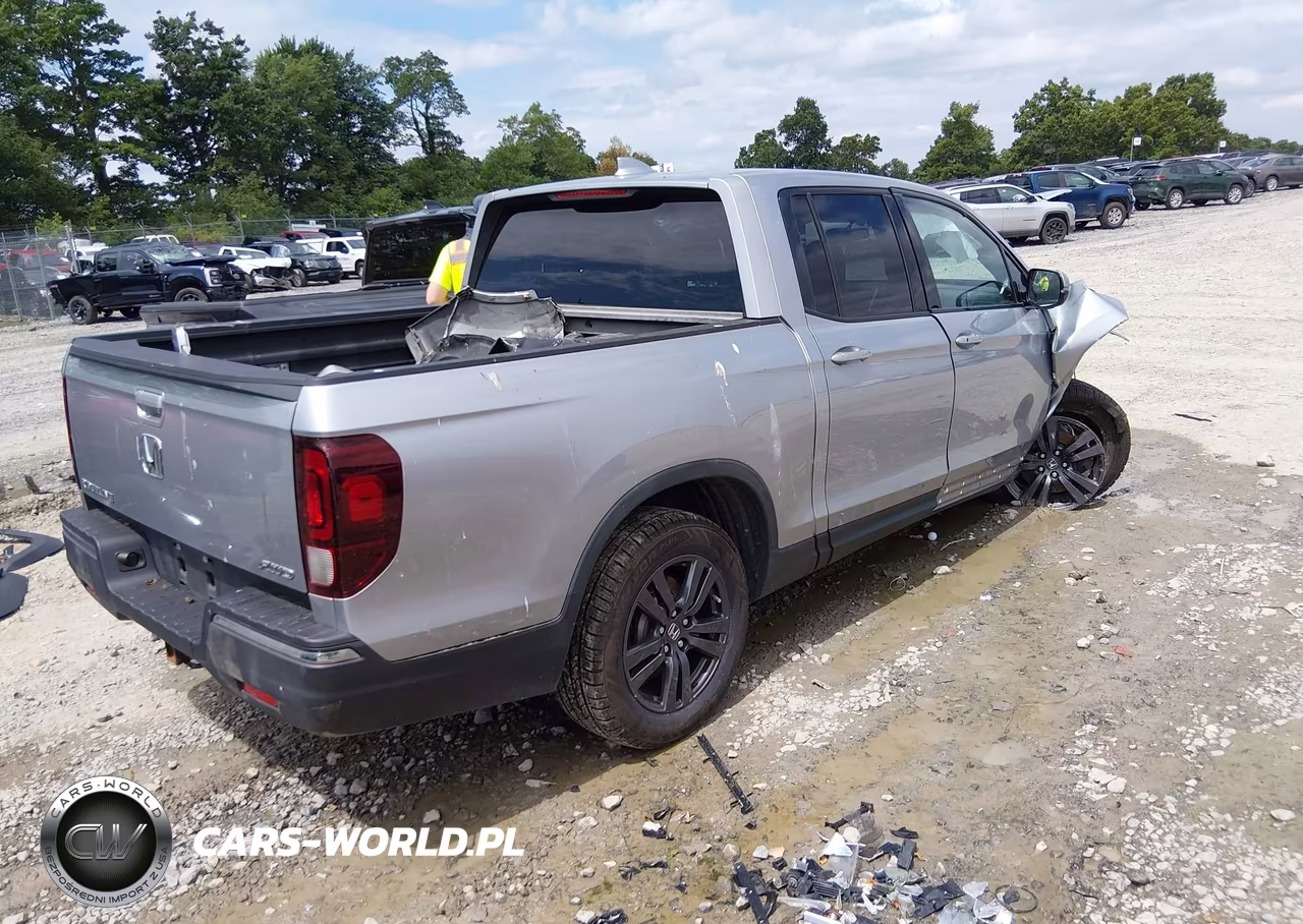 2019 Honda Ridgeline Sport VIN:5FPYK3F19KB043276 - 4