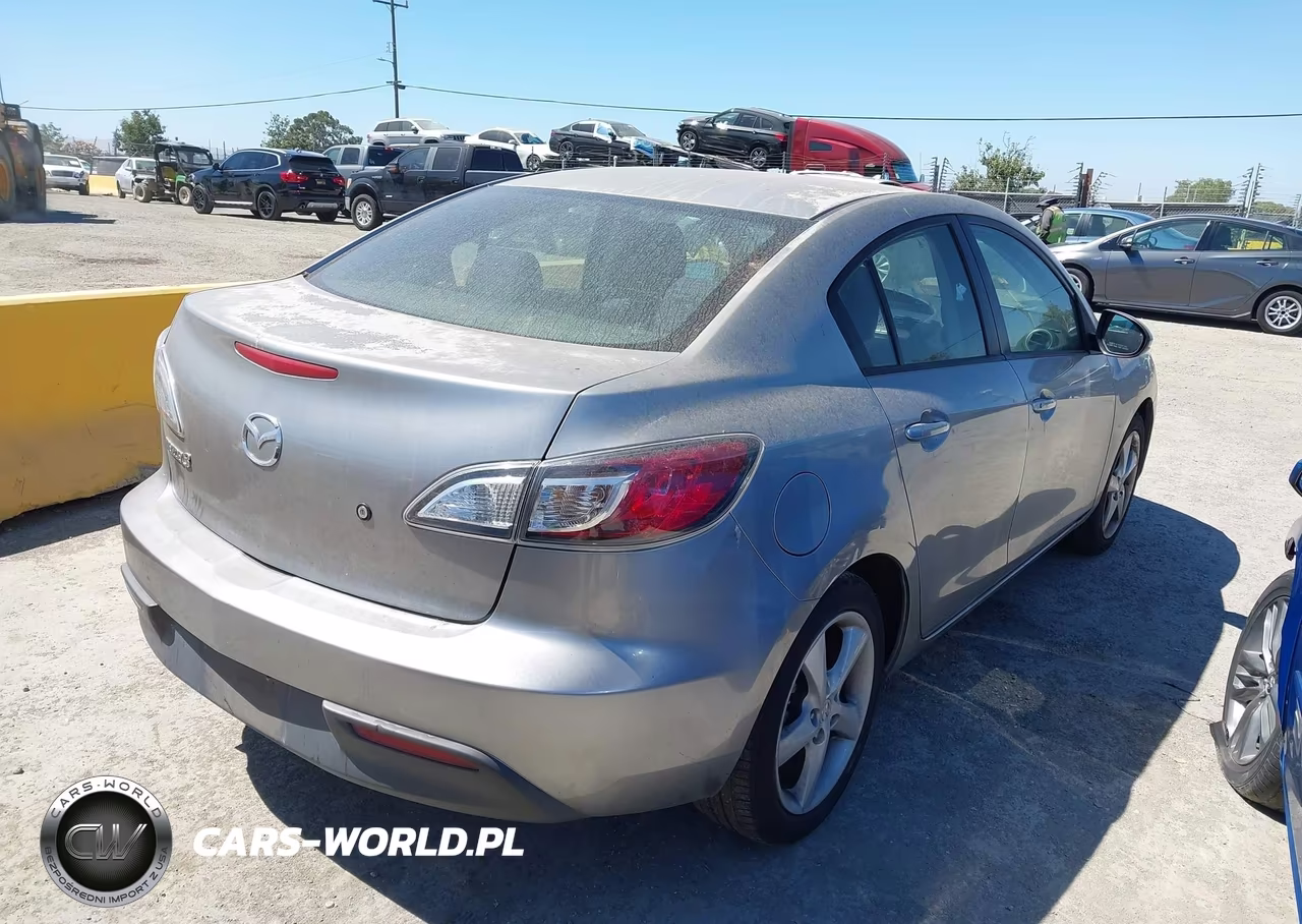 2010 Mazda Mazda3 I Sport VIN:JM1BL1SG8A1261324 - 4