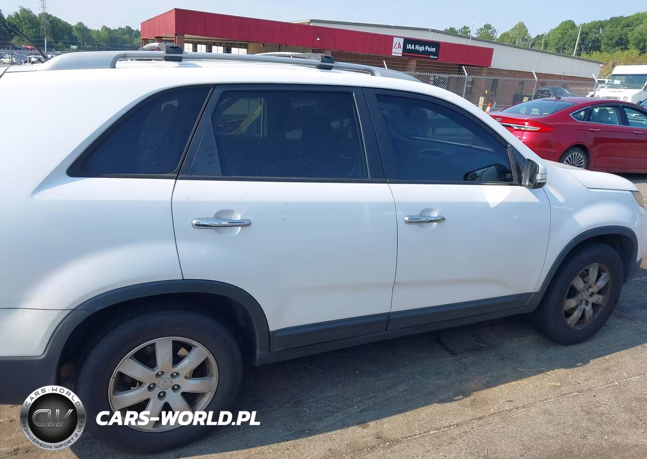 2011 Kia Sorento Lx VIN:5XYKT4A14BG177355 - 13