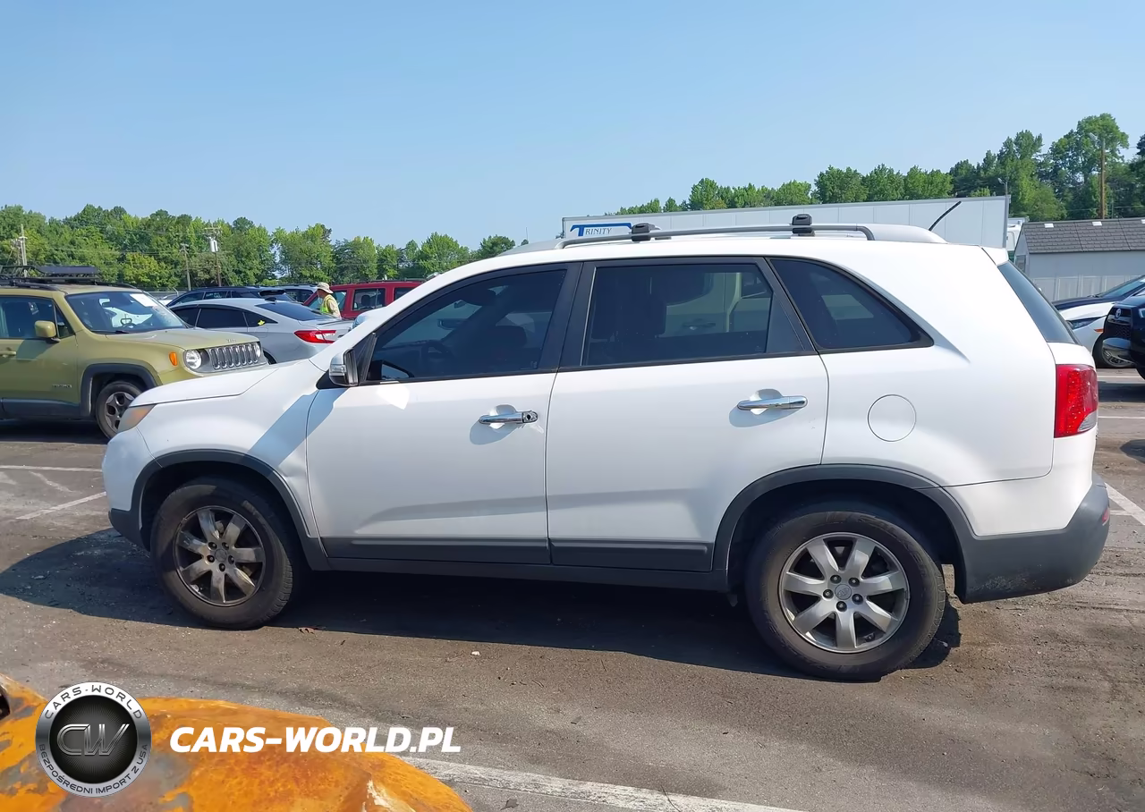 2011 Kia Sorento Lx VIN:5XYKT4A14BG177355 - 14