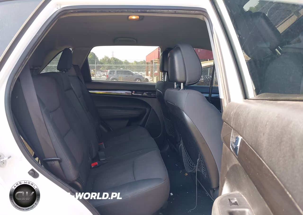 2011 Kia Sorento Lx VIN:5XYKT4A14BG177355 - 8