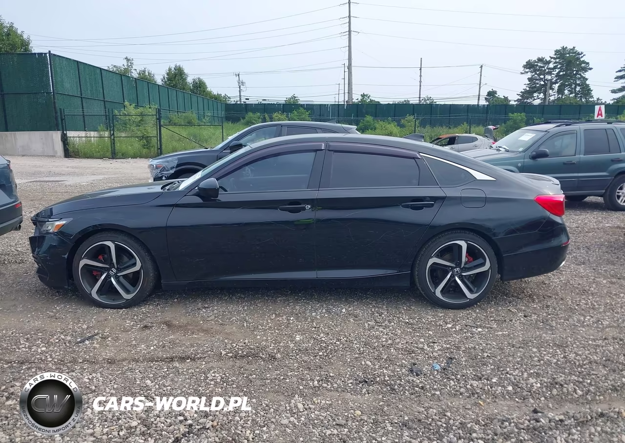 2018 Honda Accord Sport VIN:1HGCV1F3XJA198668 - 14