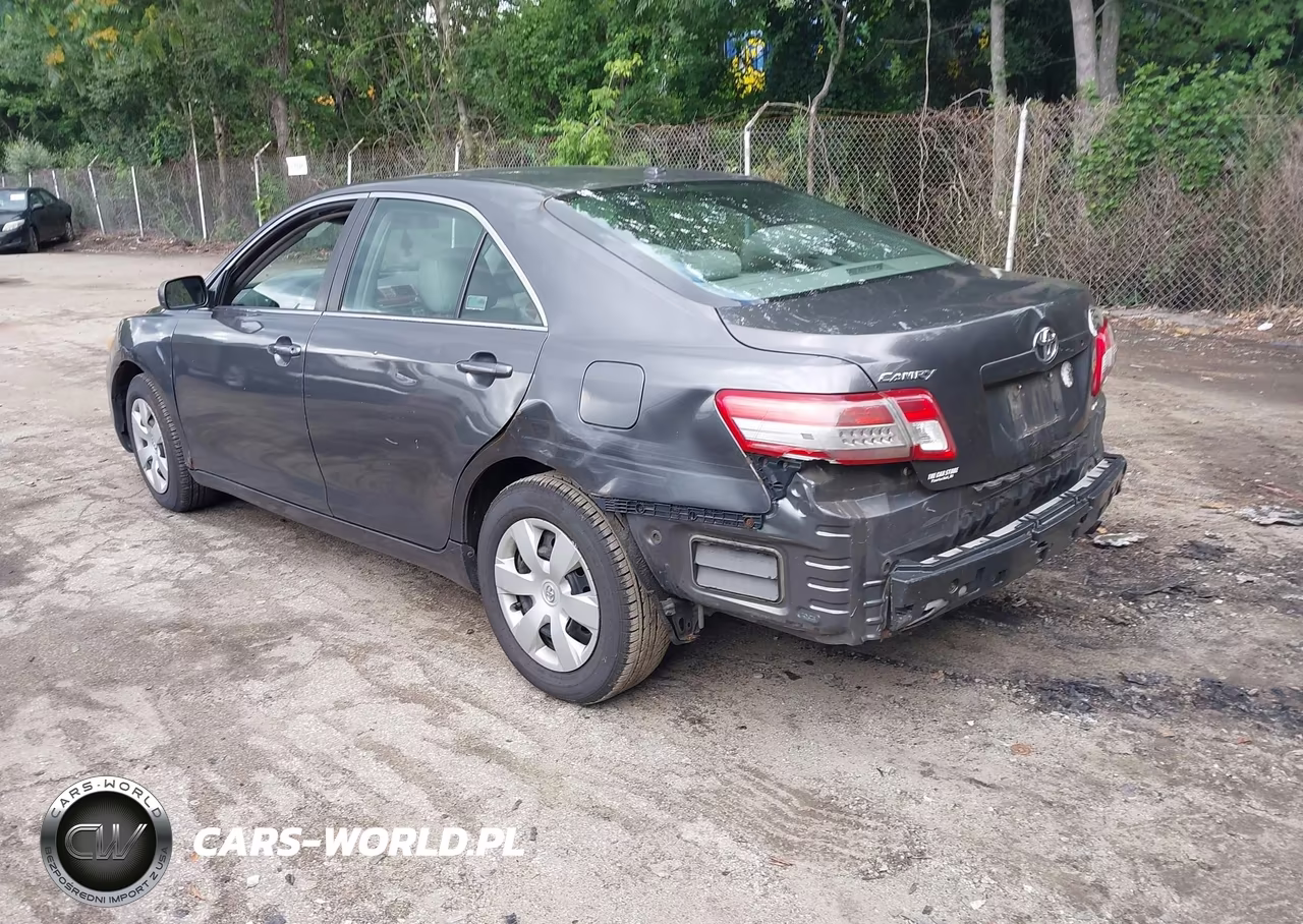 2010 Toyota Camry Le VIN:4T4BF3EK7AR043619 - 3