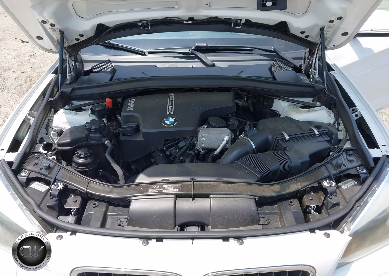 2014 BMW X1 xDrive28I VIN:WBAVL1C57EVY16995 - 10