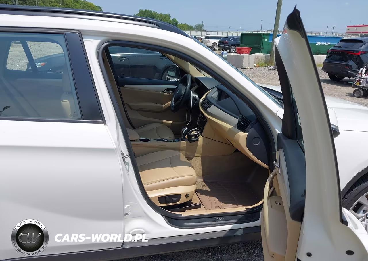 2014 BMW X1 xDrive28I VIN:WBAVL1C57EVY16995 - 5
