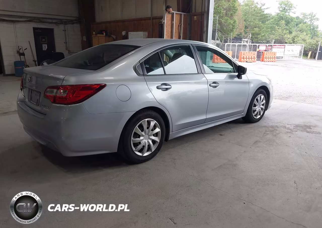 2016 Subaru Legacy 2.5I VIN:4S3BNAA6XG3055938 - 4