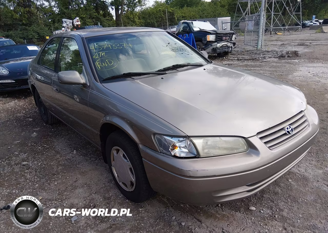 1999 Toyota Camry Ce – zdjęcie 1 z 11