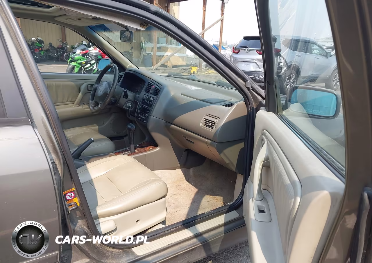 2001 Infiniti G20 Luxury VIN:JNKCP11A71T406667 - 5