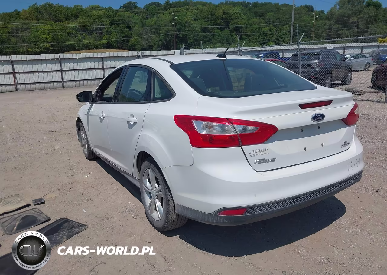 2013 Ford Focus Se VIN:1FADP3F20DL188374 - 3