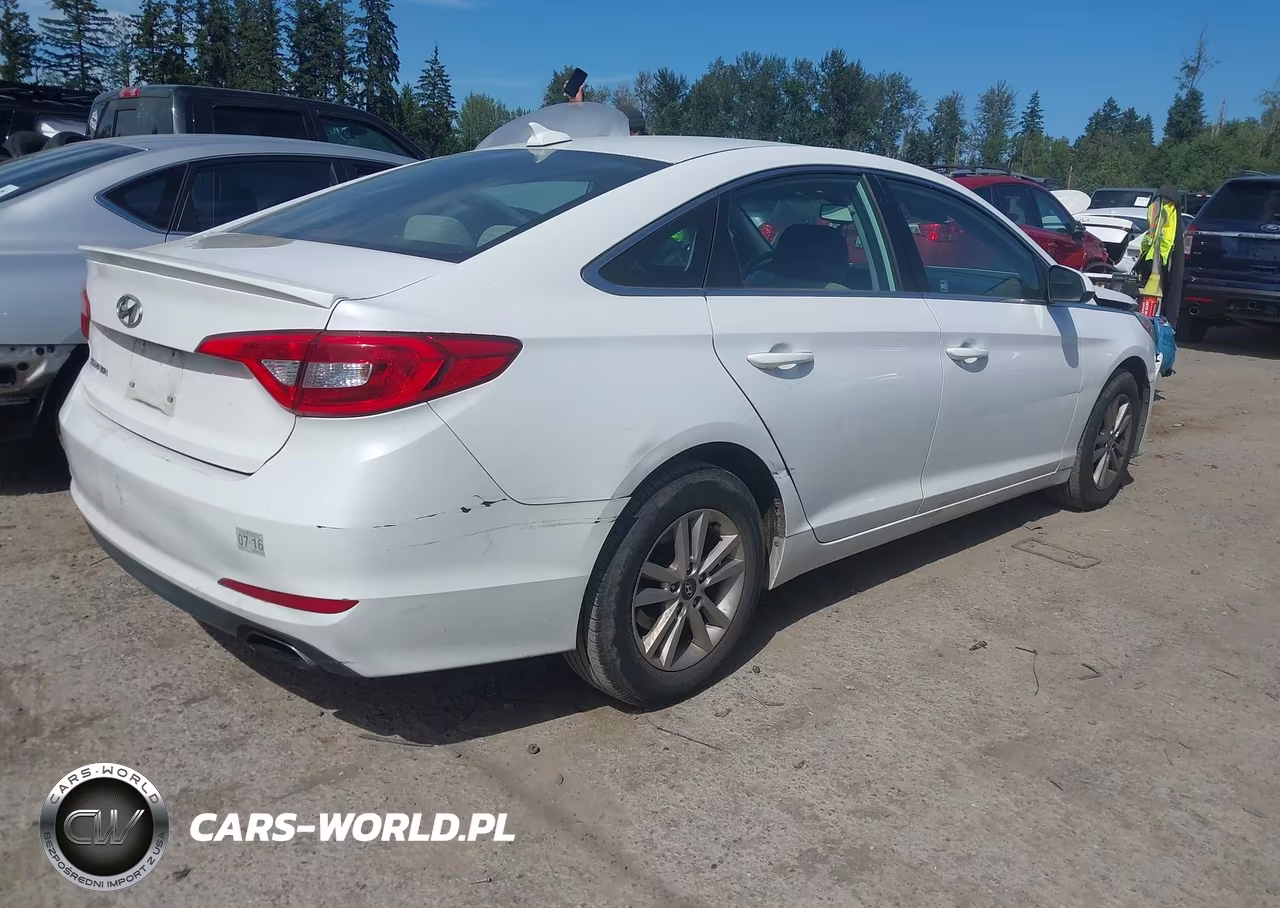 2015 Hyundai Sonata Se VIN:5NPE24AF3FH006137 - 4