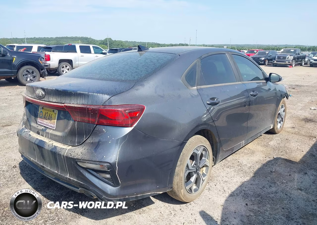 2019 Kia Forte Lxs VIN:3KPF24ADXKE010283 - 4