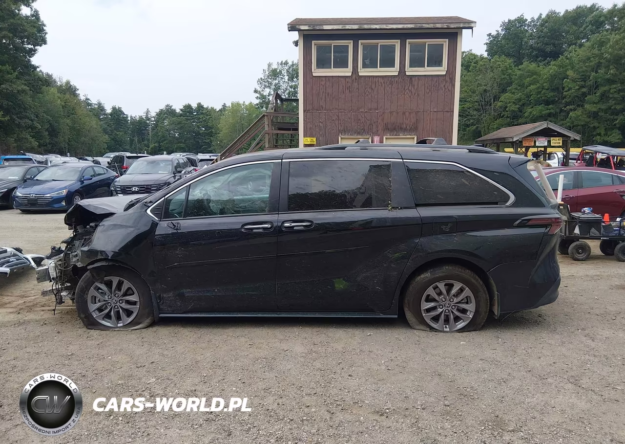 2026 Toyota Sienna Xle VIN:5TDYSKFC6TS231352 - 14
