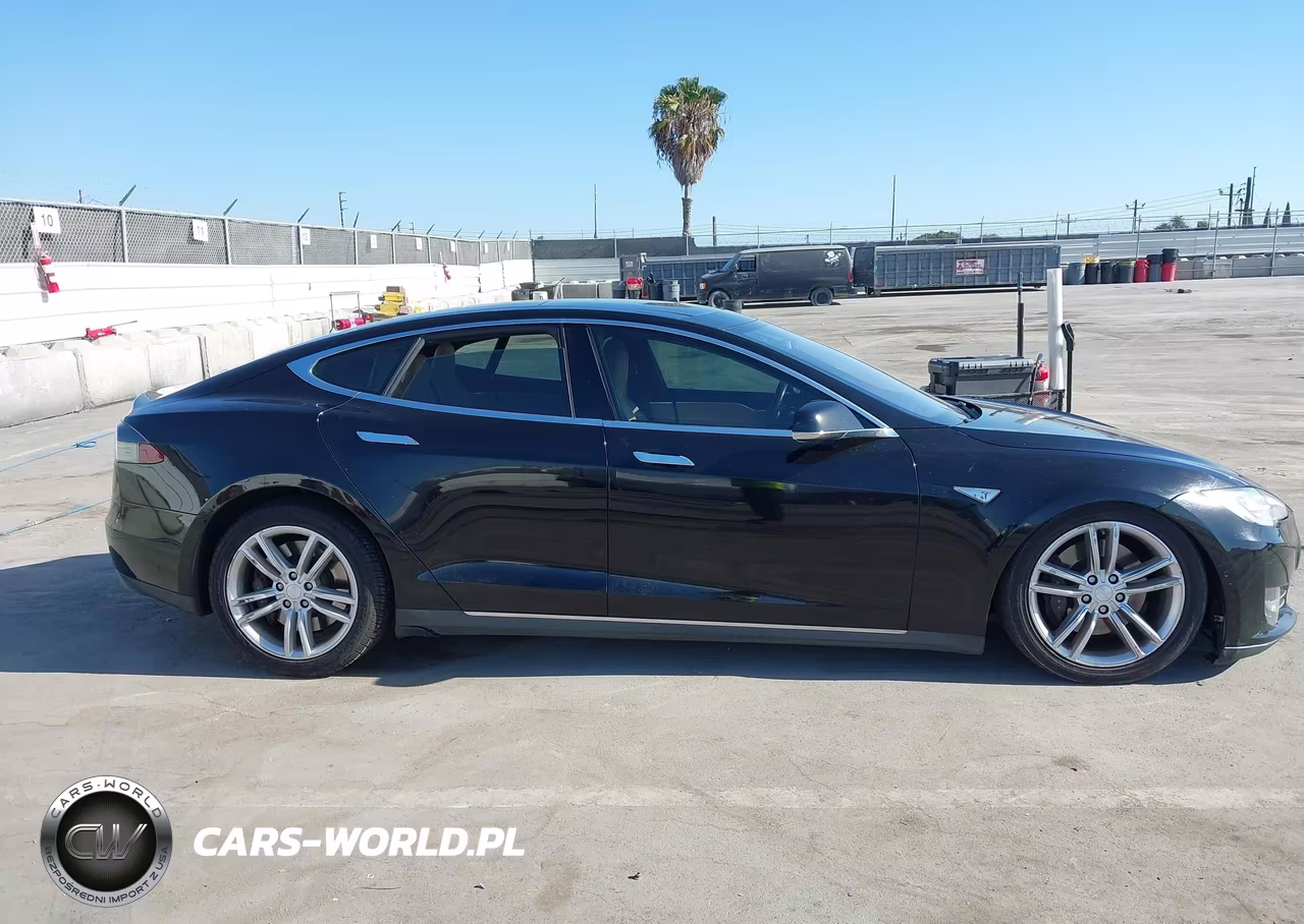 2015 Tesla Model S 60-70-85 VIN:5YJSA1H11FFP79122 - 13