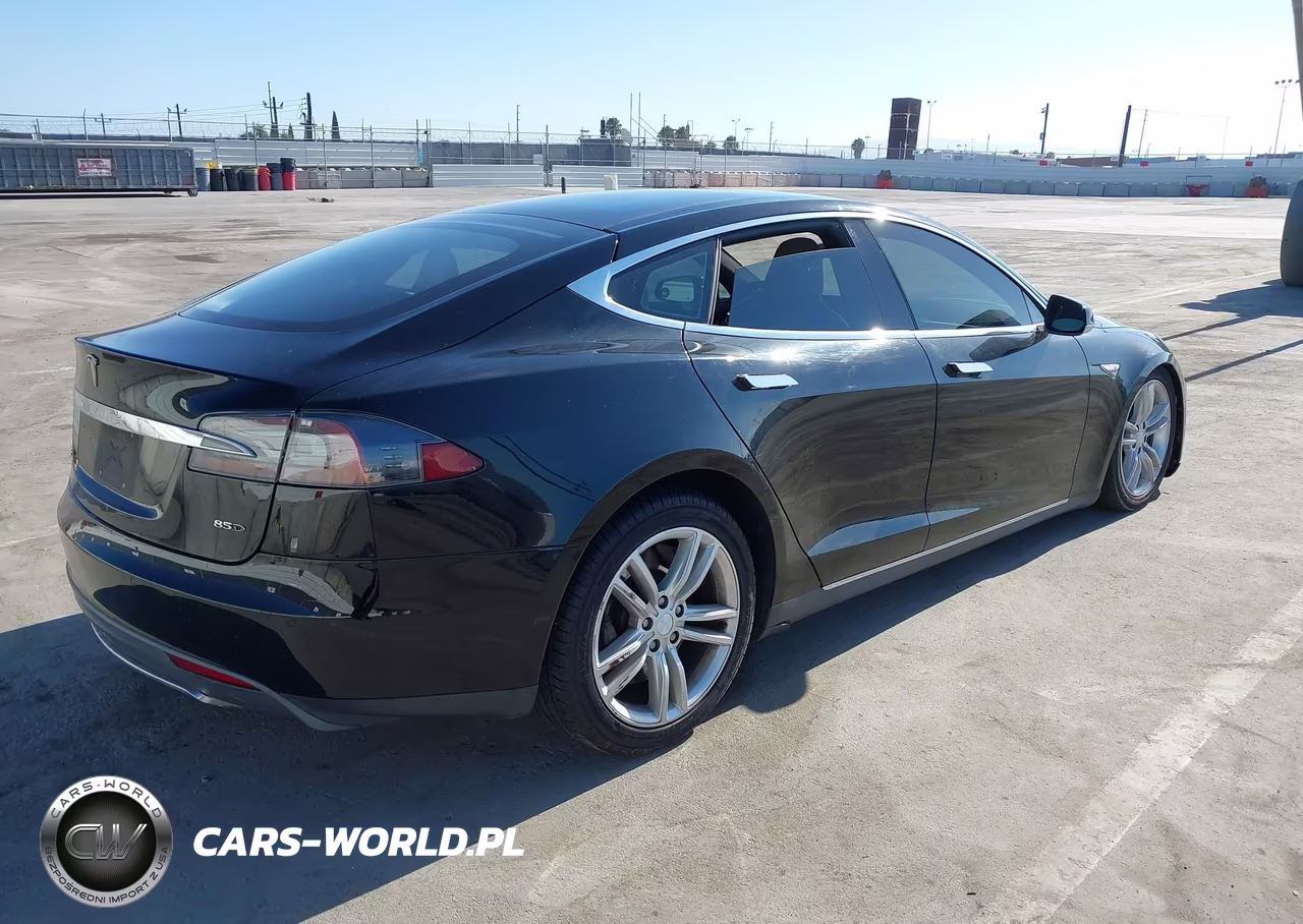 2015 Tesla Model S 60-70-85 VIN:5YJSA1H11FFP79122 - 4