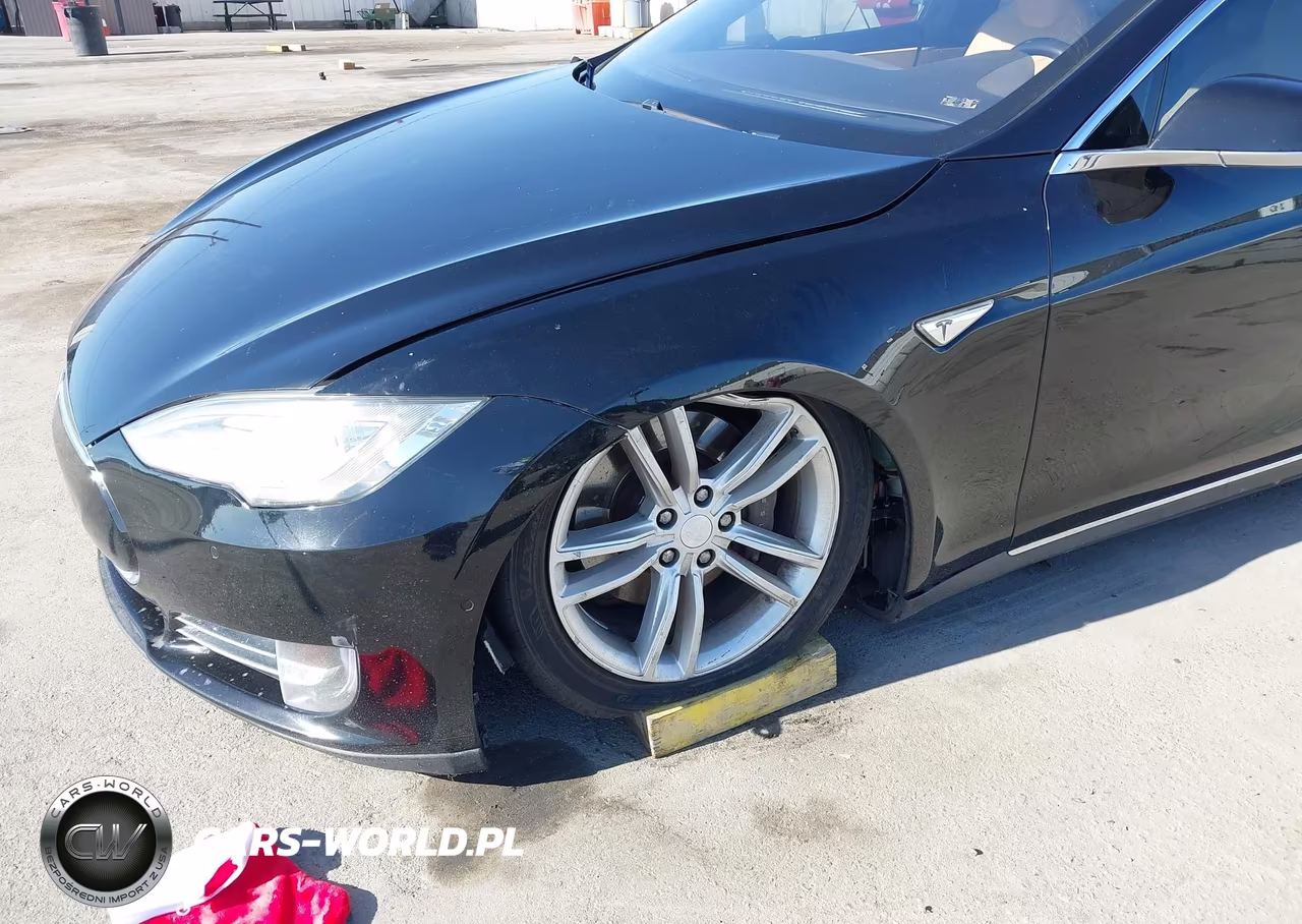 2015 Tesla Model S 60-70-85 VIN:5YJSA1H11FFP79122 - 6