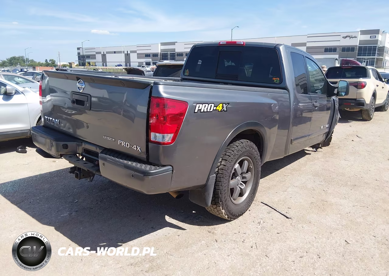 2015 Nissan Titan Pro-4X-S-Sv VIN:1N6BA0CC7FN501908 - 4