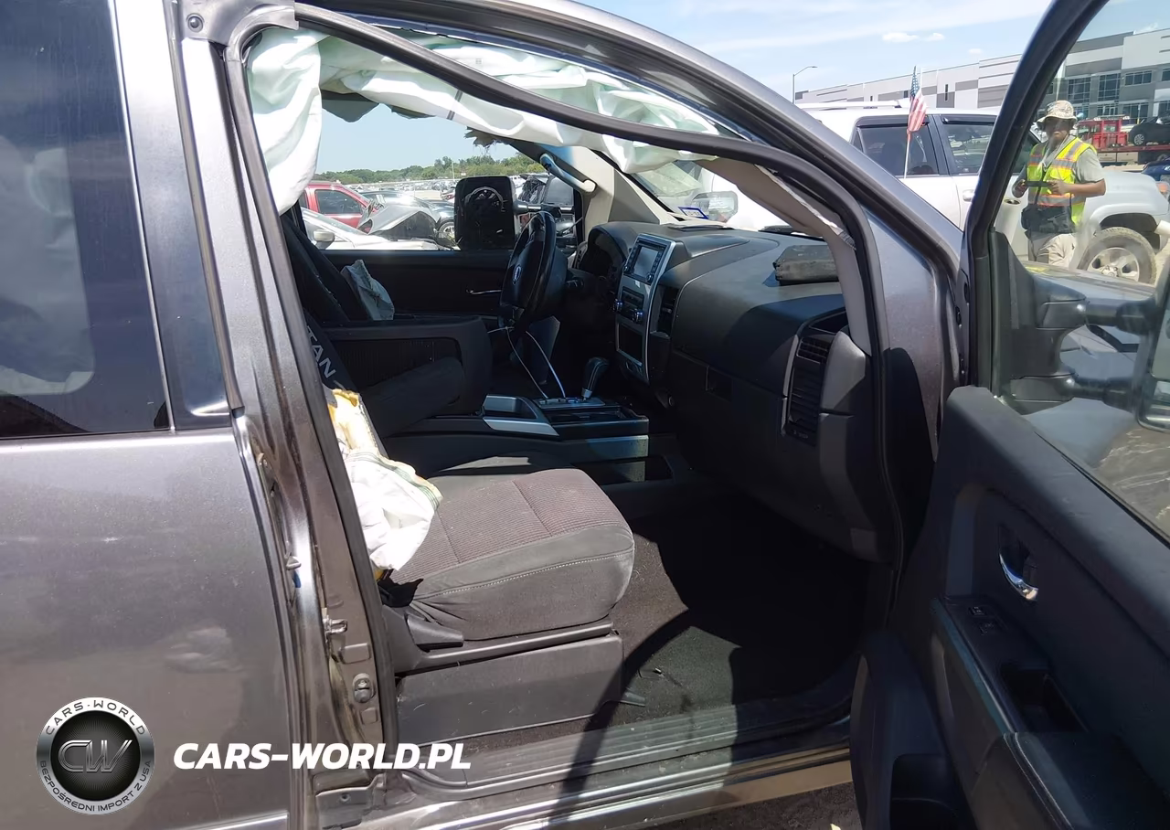 2015 Nissan Titan Pro-4X-S-Sv VIN:1N6BA0CC7FN501908 - 5