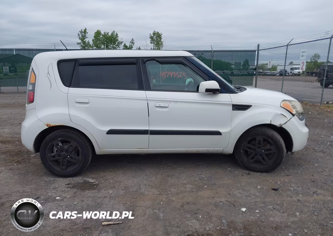 2010 Kia Soul + VIN:KNDJT2A24A7139287 - 13