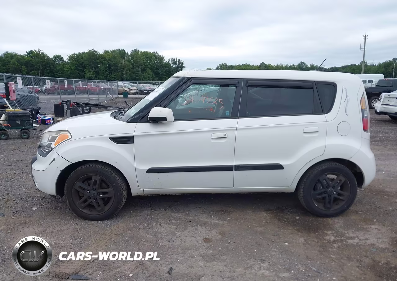 2010 Kia Soul + VIN:KNDJT2A24A7139287 - 14
