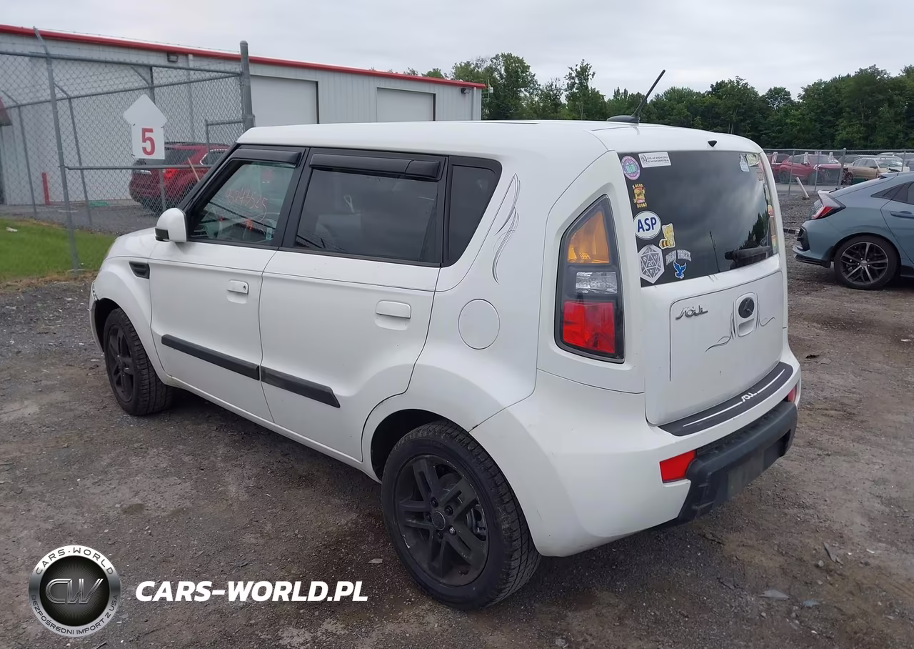 2010 Kia Soul + VIN:KNDJT2A24A7139287 - 3