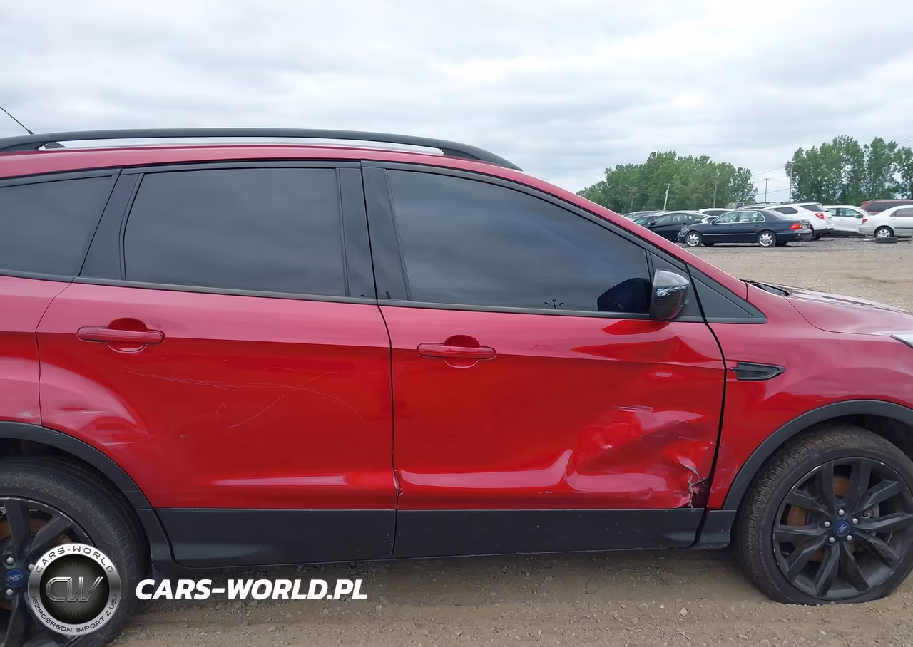 2018 Ford Escape Se VIN:1FMCU9GD7JUC00118 - 18
