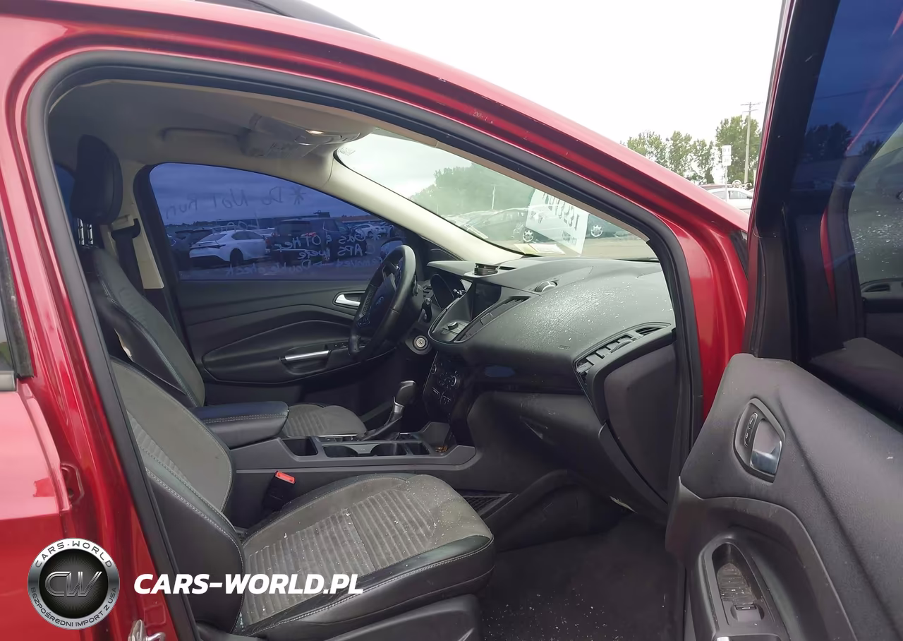 2018 Ford Escape Se VIN:1FMCU9GD7JUC00118 - 5