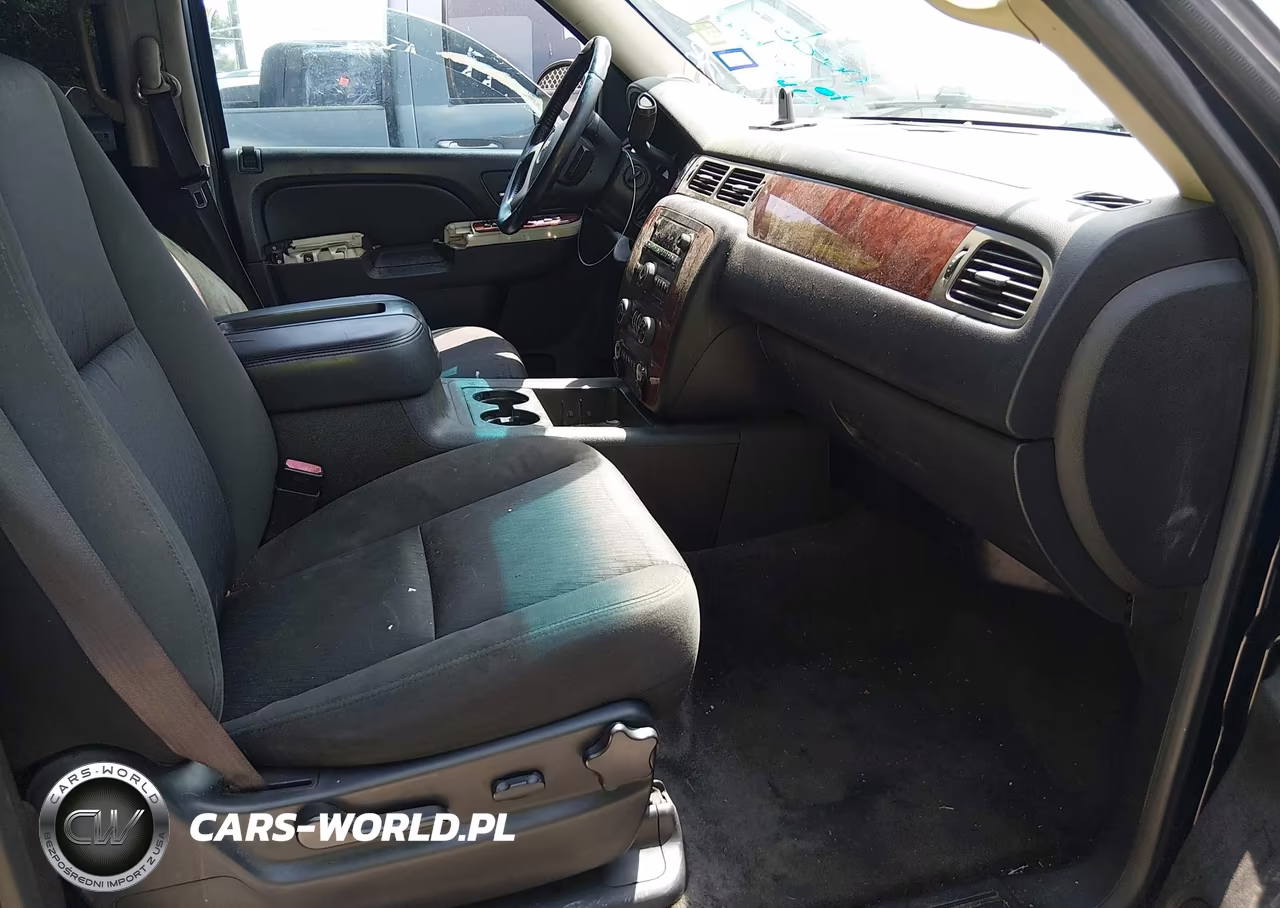 2014 Chevrolet Tahoe Ls VIN:1GNSKAE04ER207597 - 5