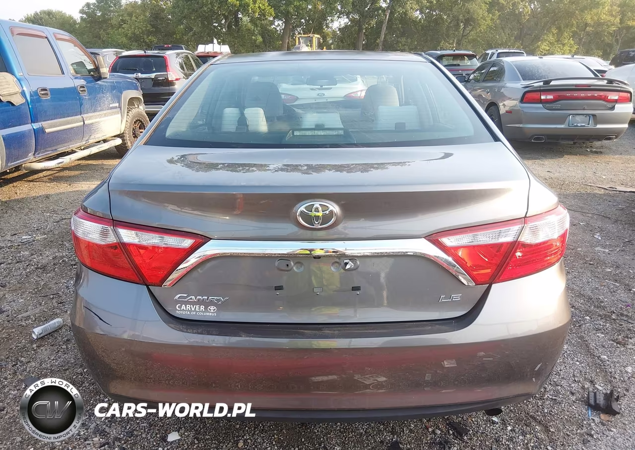 2017 Toyota Camry Le VIN:4T1BF1FK1HU747712 - 17