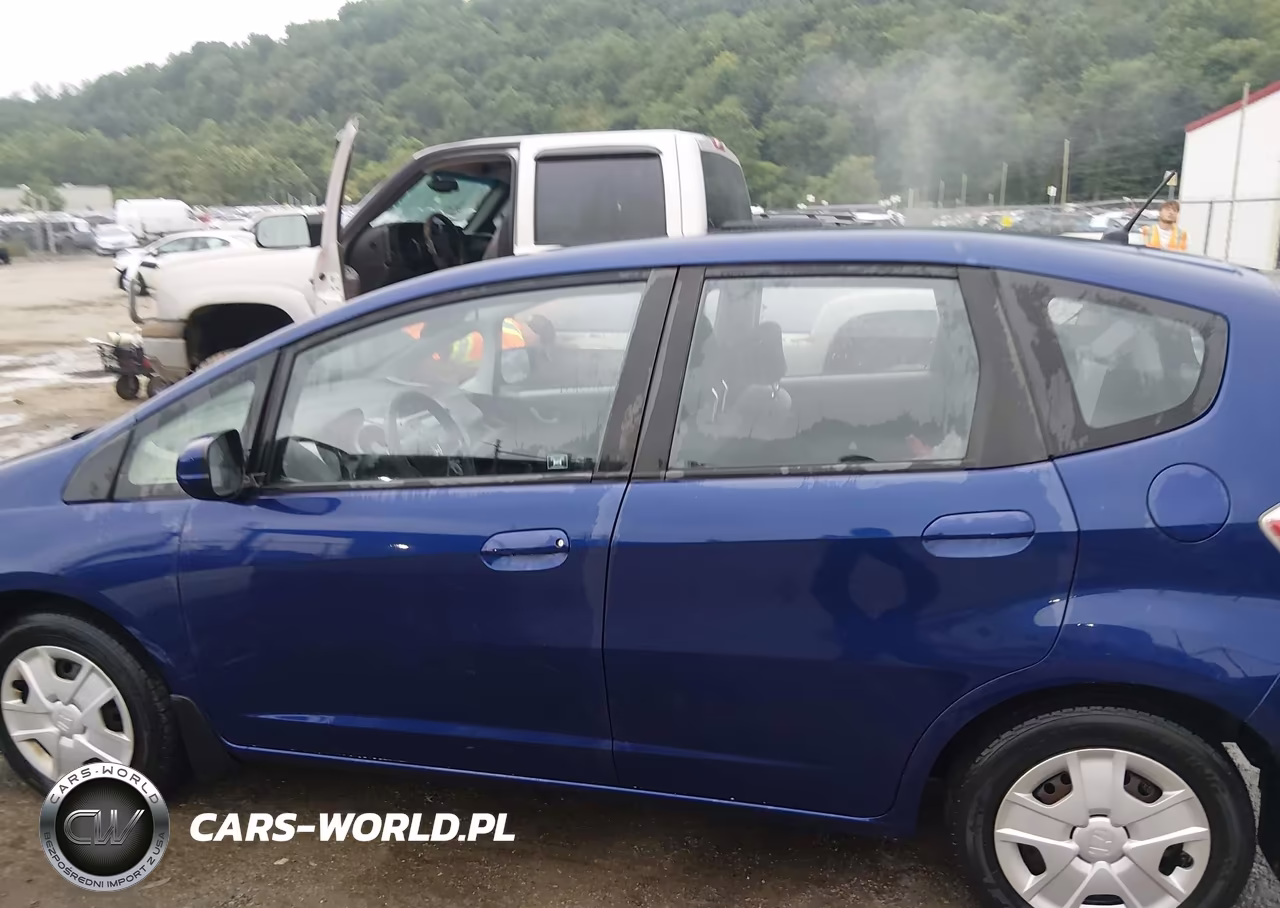 2013 Honda Fit VIN:JHMGE8H34DC063411 - 15