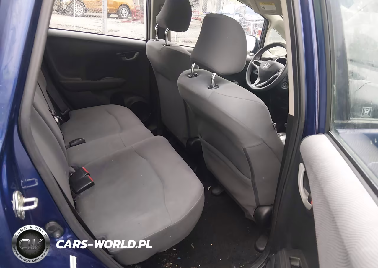 2013 Honda Fit VIN:JHMGE8H34DC063411 - 8