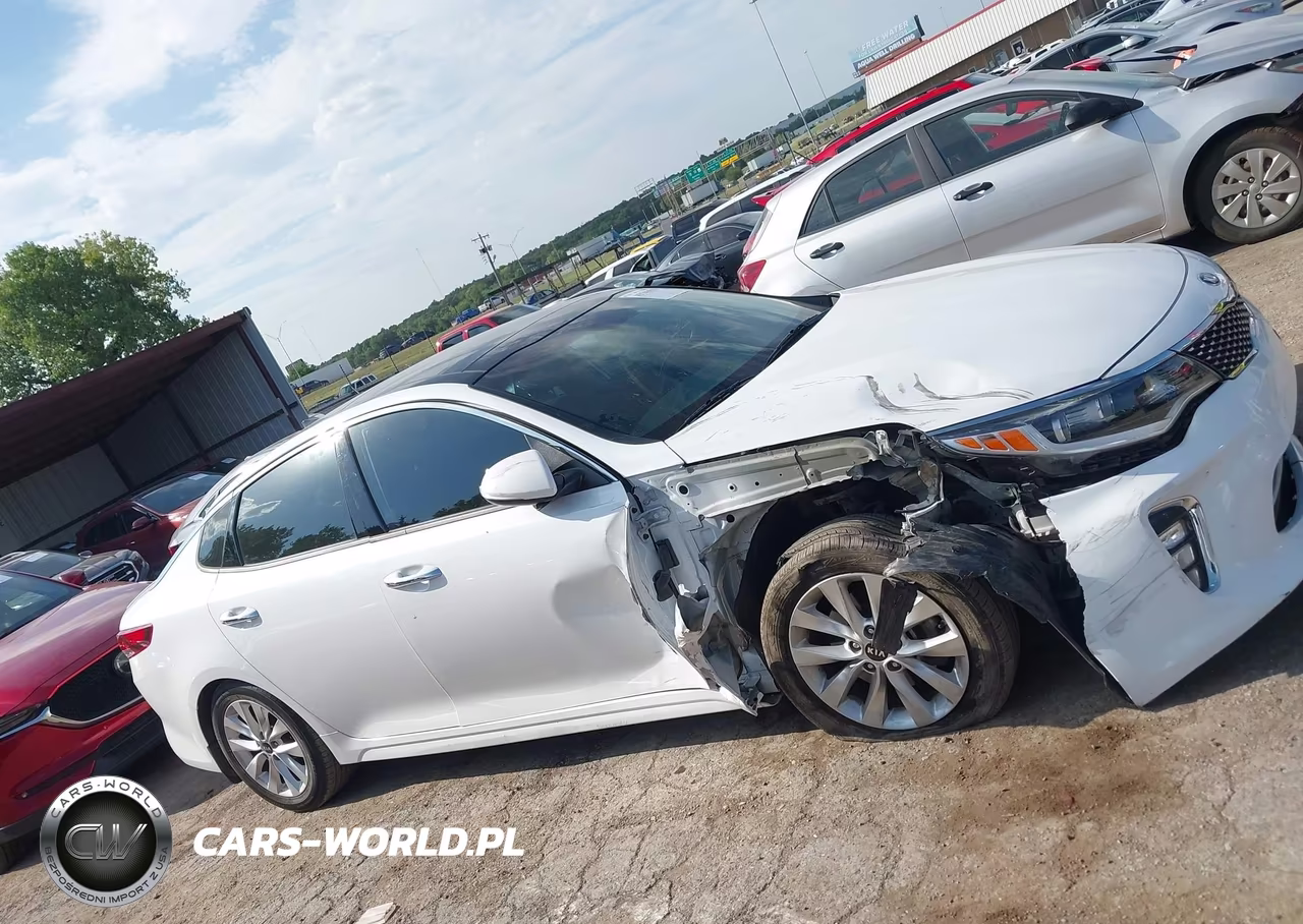 2018 Kia Optima S VIN:5XXGT4L30JG242001 - 14