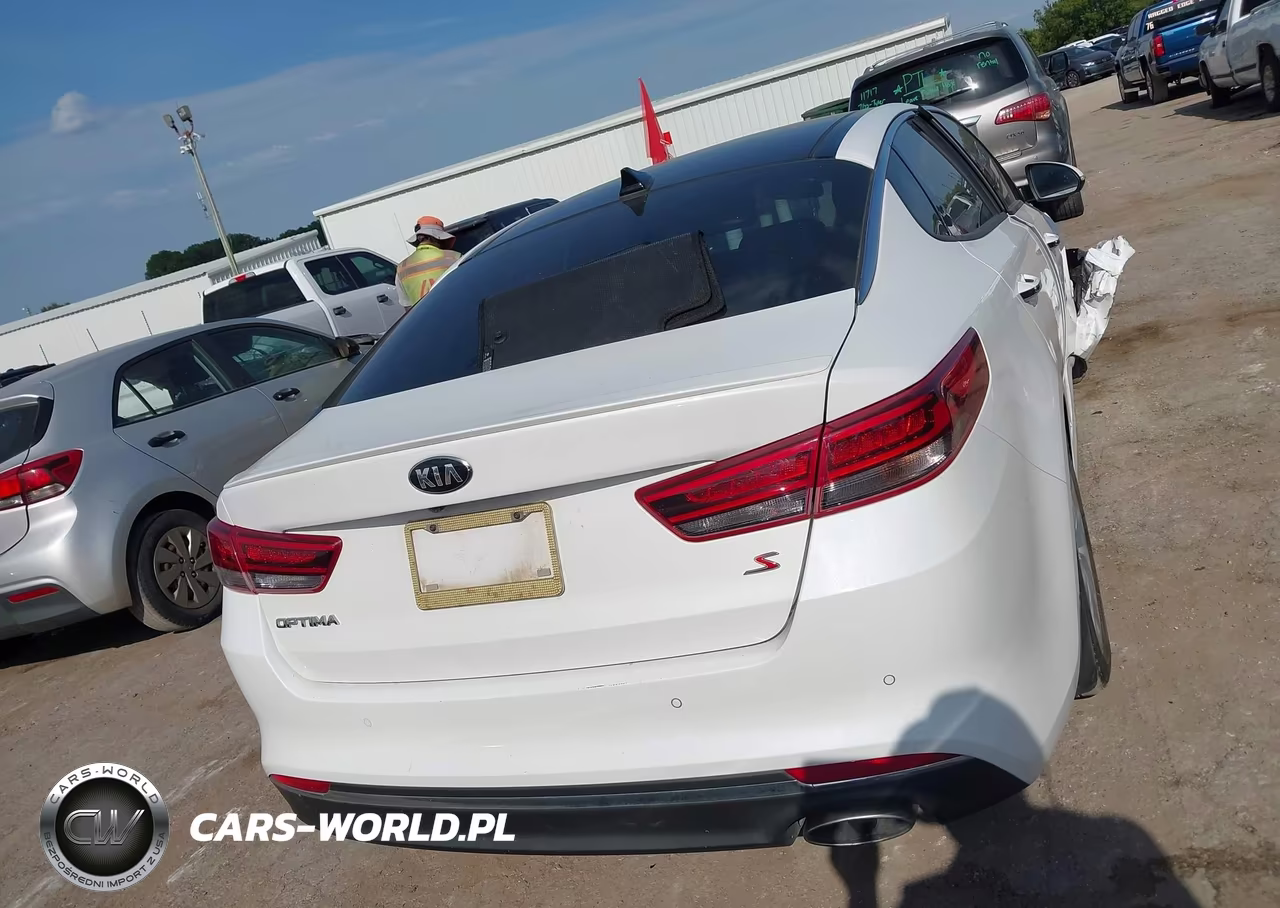2018 Kia Optima S VIN:5XXGT4L30JG242001 - 17