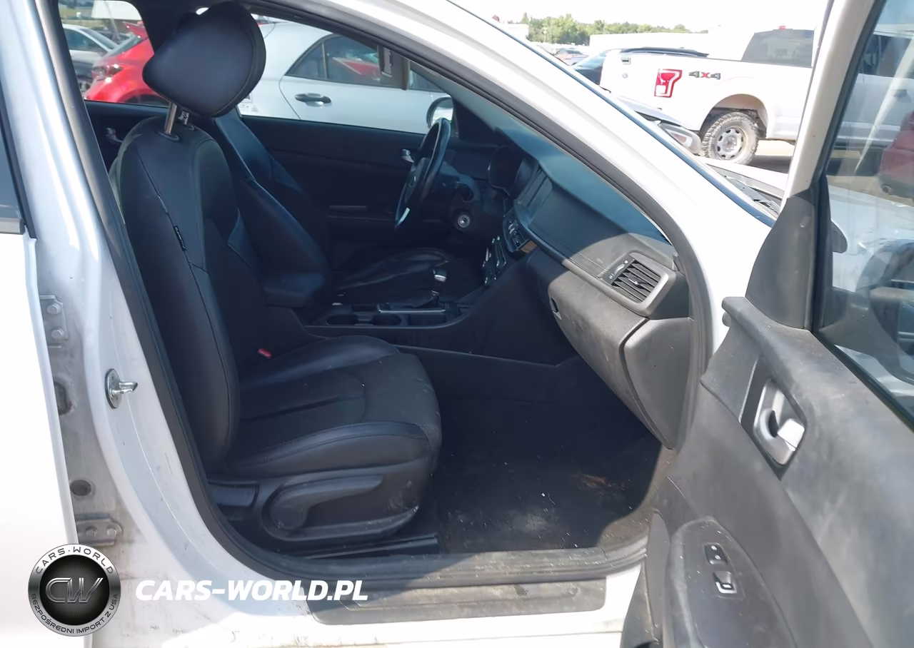 2018 Kia Optima S VIN:5XXGT4L30JG242001 - 5