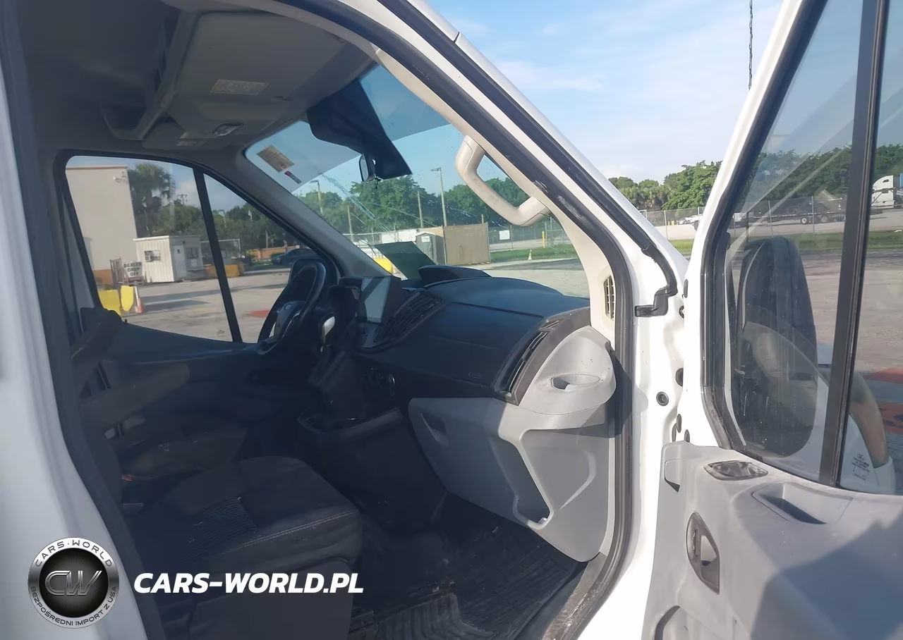 2015 Ford Transit-250 VIN:1FTNR1CG9FKB25411 - 5