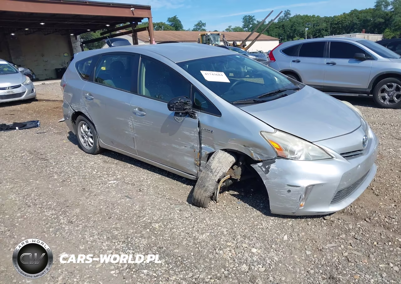 2013 Toyota Prius V Three – zdjęcie 1 z 16