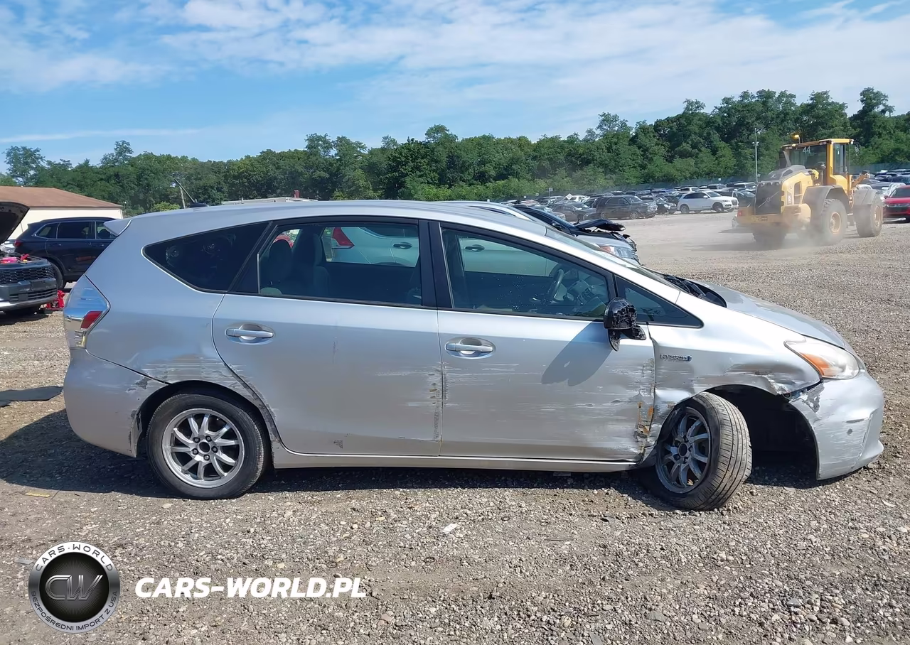 2013 Toyota Prius V Three VIN:JTDZN3EU9D3282150 - 13