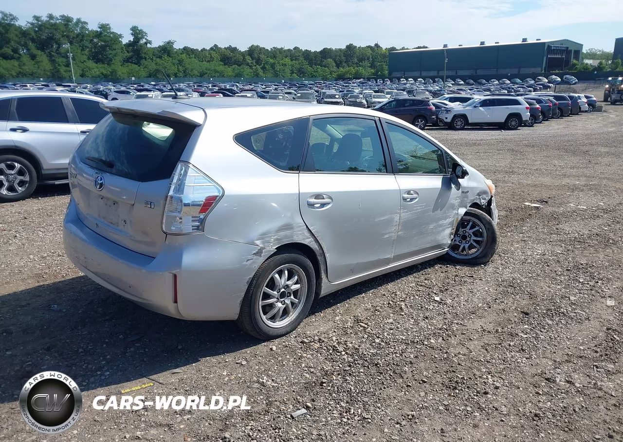 2013 Toyota Prius V Three VIN:JTDZN3EU9D3282150 - 4