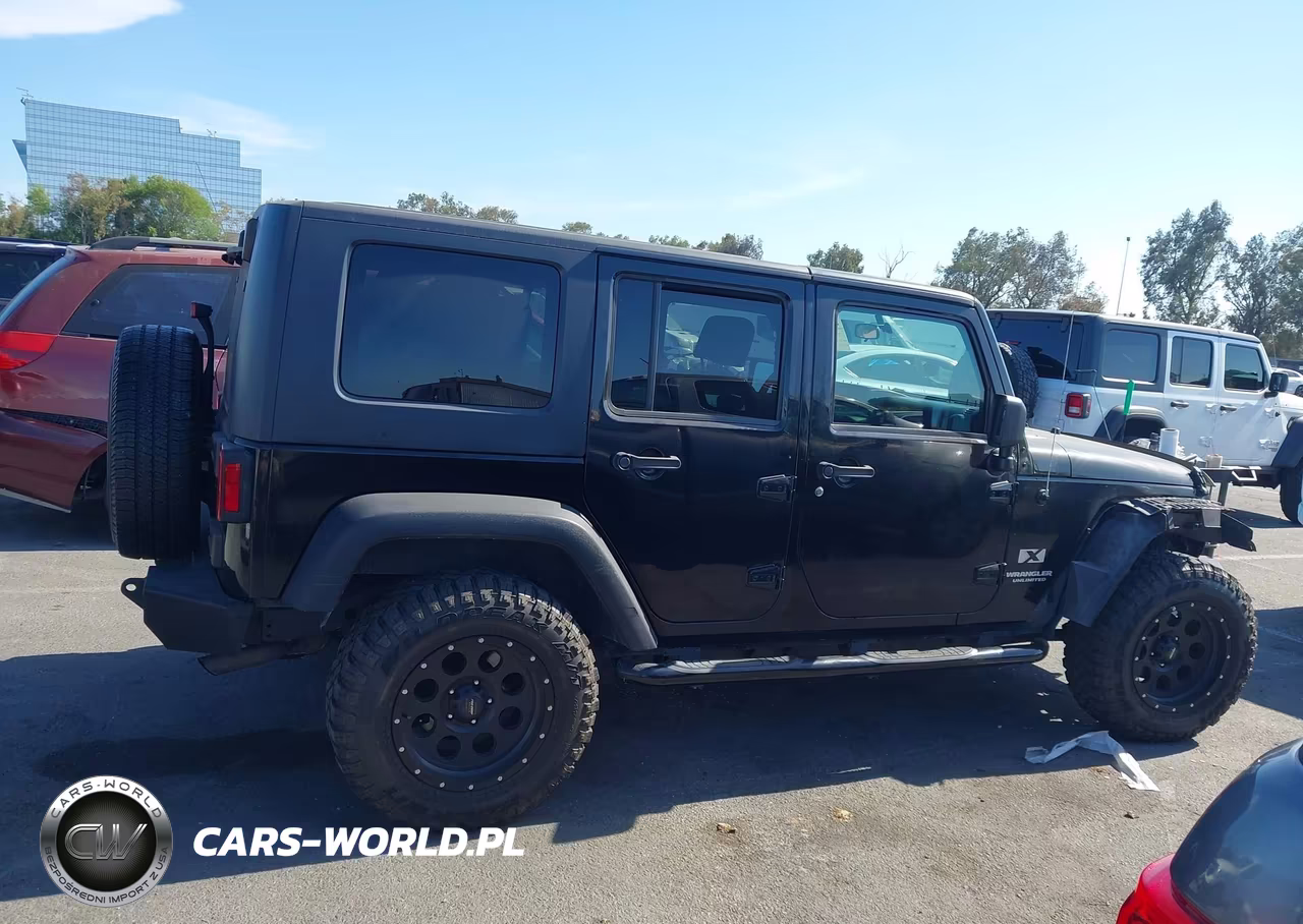 2007 Jeep Wrangler Unlimited X VIN:1J4GA39177L169993 - 13