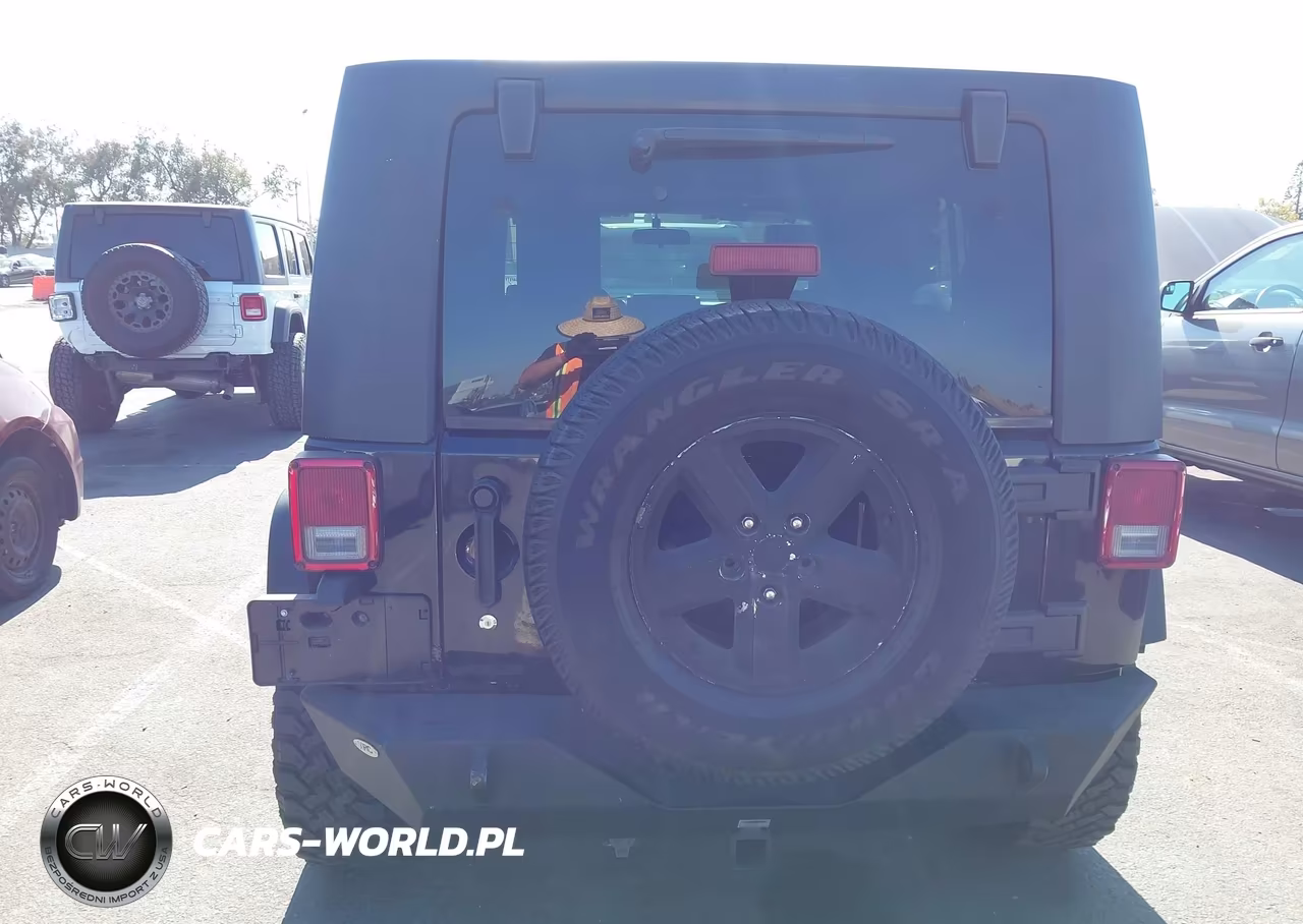 2007 Jeep Wrangler Unlimited X VIN:1J4GA39177L169993 - 16