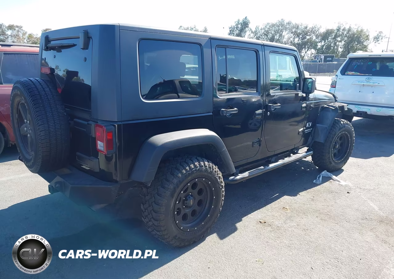 2007 Jeep Wrangler Unlimited X VIN:1J4GA39177L169993 - 4